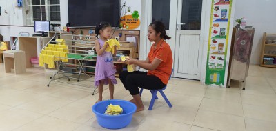 Các hoạt động hàng ngày của bé