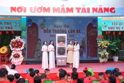 Kế hoạch Tổ chức các hoạt động ngoại khóa và Làm quen tiếng Anh cho trẻ trường Mầm non Phú La, năm học 2025 - 2026