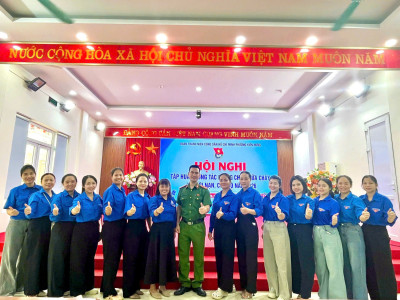 ĐOÀN TRƯỜNG MẦM NON PHÚ LA – THAM GIA TẬP HUẤN, NÂNG CAO KỸ NĂNG PCCC- CNCH