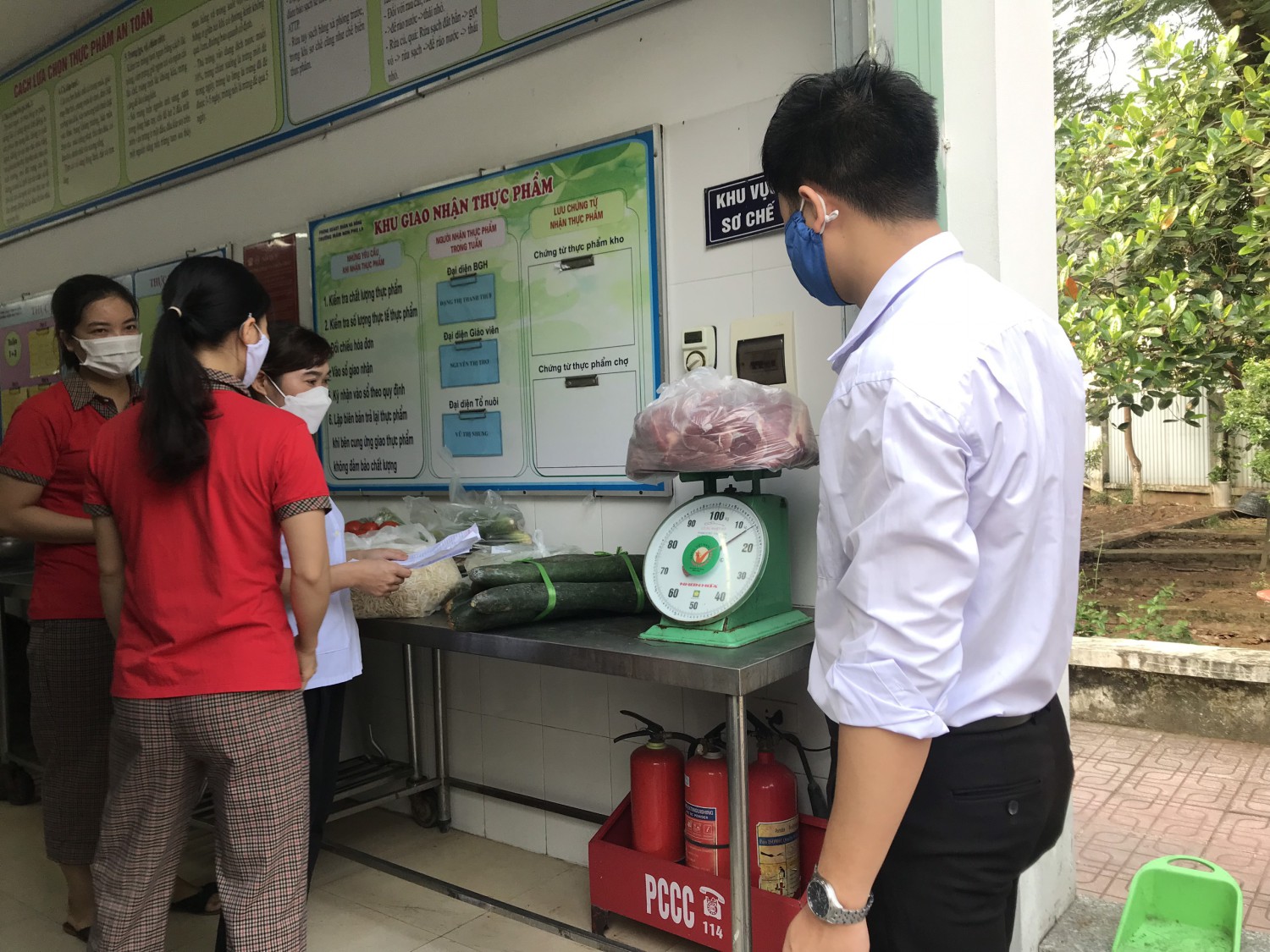 Nhận thực phẩm 2